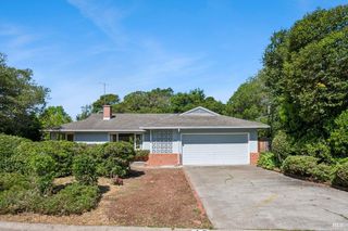 15 La Cuesta Dr, Greenbrae, CA 94904