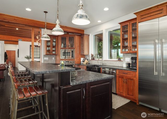 339 & 337 Wildcat Road, Port Angeles, WA 98363