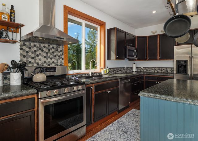339 & 337 Wildcat Road, Port Angeles, WA 98363