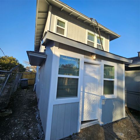 222 W Woodin Boulevard, Dallas, TX 75216