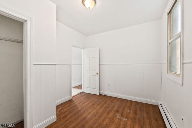 190 N 1St St, Paterson City, NJ 07522