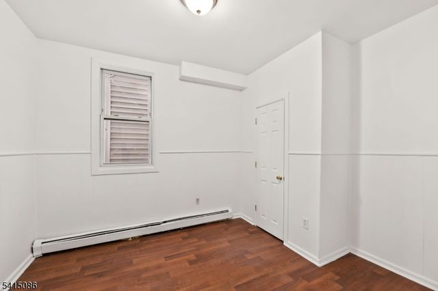 190 N 1St St, Paterson City, NJ 07522