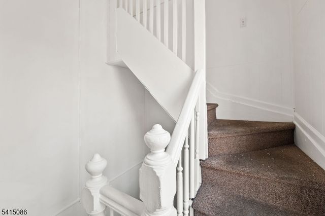 190 N 1St St, Paterson City, NJ 07522