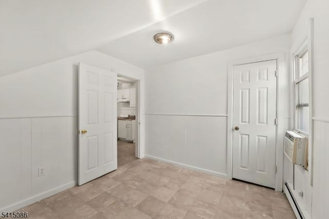 190 N 1St St, Paterson City, NJ 07522