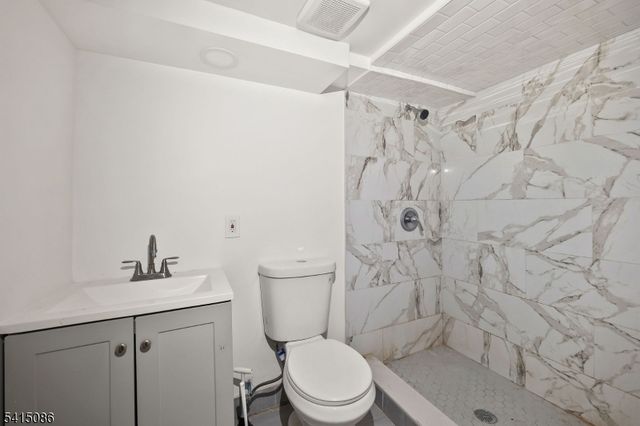 190 N 1St St, Paterson City, NJ 07522