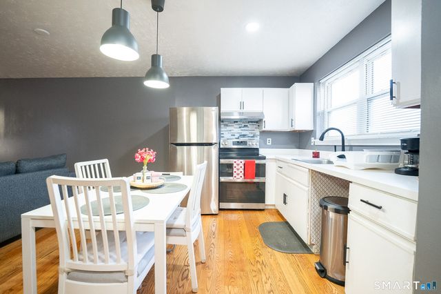 383 Lombard Street 383, New Haven, CT 06513