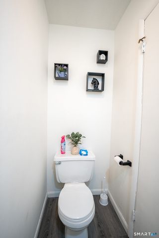 383 Lombard Street 383, New Haven, CT 06513