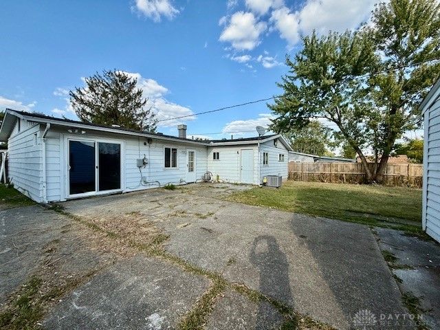 1689 Dale Ridge Road, New Carlisle, OH 45344