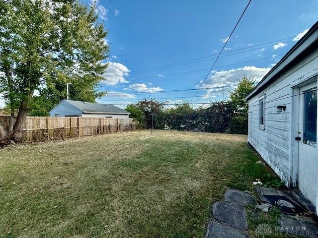 1689 Dale Ridge Road, New Carlisle, OH 45344