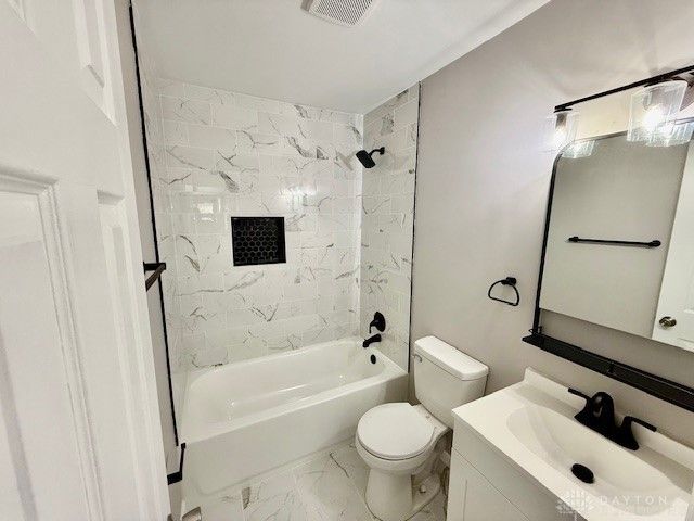 1689 Dale Ridge Road, New Carlisle, OH 45344