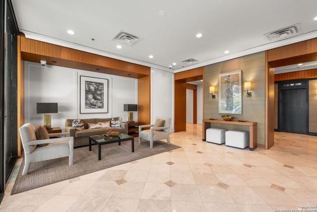 700 E Hildebrand Ave Apt 1401, San Antonio, TX 78212