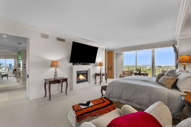 700 E Hildebrand Ave Apt 1401, San Antonio, TX 78212