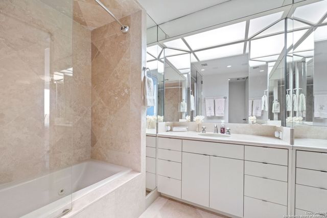 700 E Hildebrand Ave Apt 1401, San Antonio, TX 78212