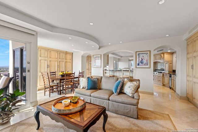 700 E Hildebrand Ave Apt 1401, San Antonio, TX 78212