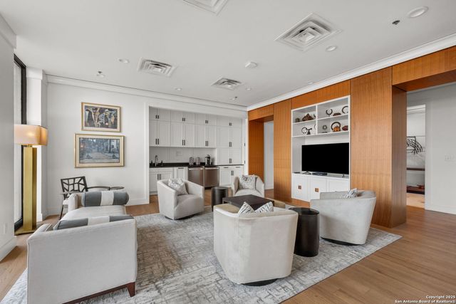 700 E Hildebrand Ave Apt 1401, San Antonio, TX 78212