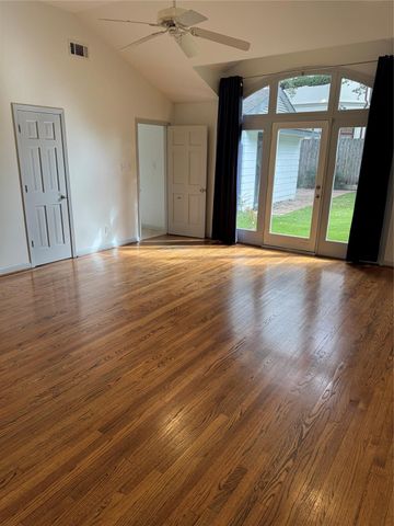 3805 Piping Rock Lane Lane, Houston, TX 77027