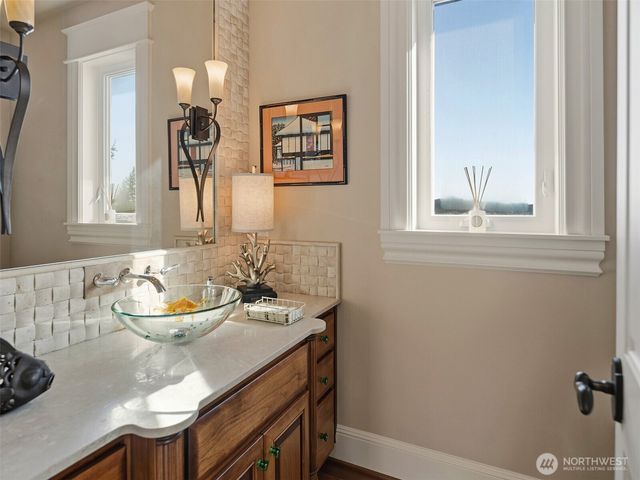 1330 Insel Road, Woodland, WA 98674