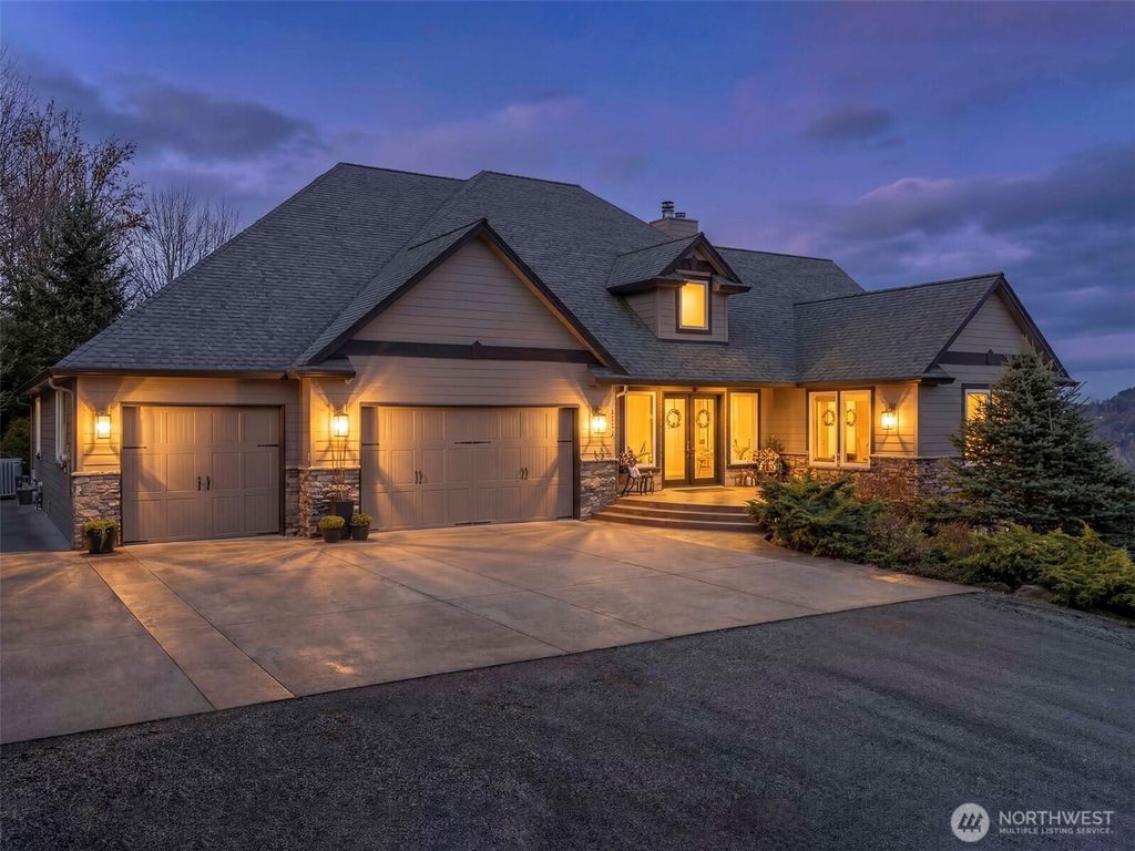 1330 Insel Road, Woodland, WA 98674