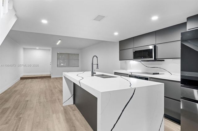 1609 NE 105th St 3-6, Miami Shores, FL 33138