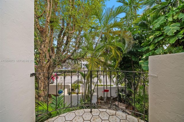 1609 NE 105th St 3-6, Miami Shores, FL 33138