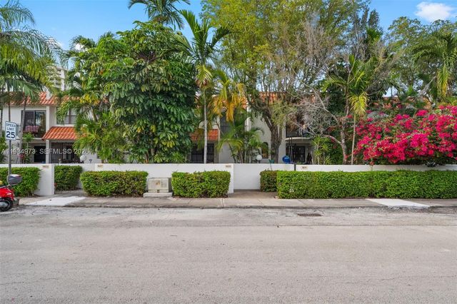 1609 NE 105th St 3-6, Miami Shores, FL 33138