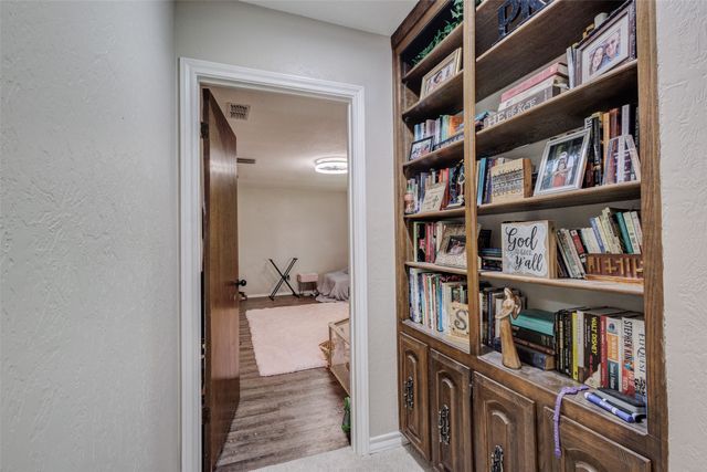 7725 Woodside Hill, Fort Worth, TX 76179