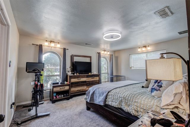 7725 Woodside Hill, Fort Worth, TX 76179