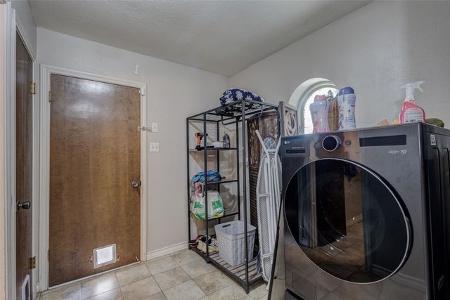 7725 Woodside Hill, Fort Worth, TX 76179