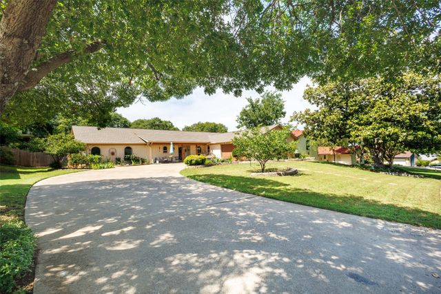 7725 Woodside Hill, Fort Worth, TX 76179