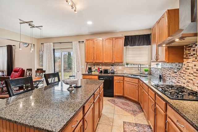 7421 Prescott Lane, Gurnee, IL 60031