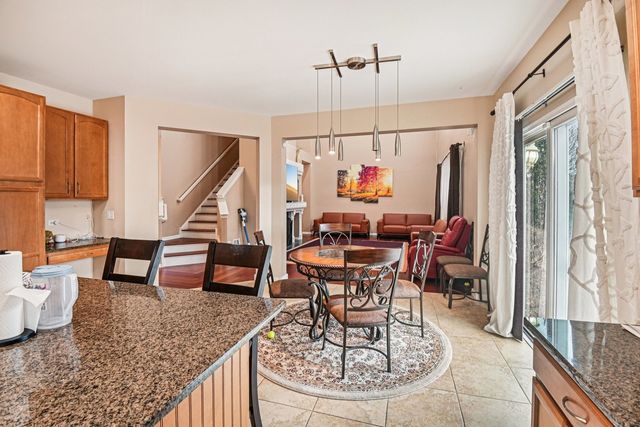 7421 Prescott Lane, Gurnee, IL 60031