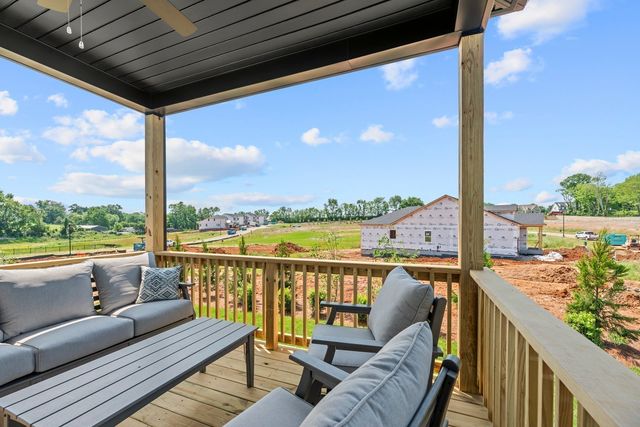 3228 Gravity Dr, Columbia, TN 38401