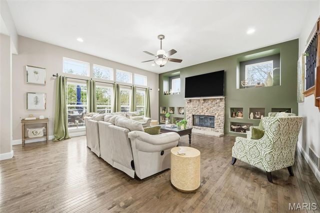 904 Brook Valley Court, O'fallon, MO 63368