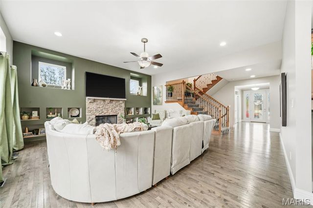 904 Brook Valley Court, O'fallon, MO 63368