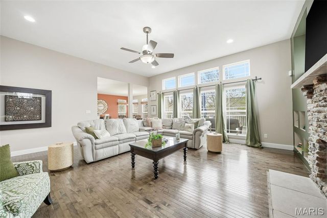 904 Brook Valley Court, O'fallon, MO 63368