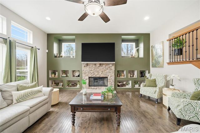 904 Brook Valley Court, O'fallon, MO 63368