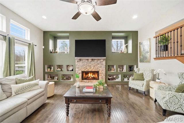 904 Brook Valley Court, O'fallon, MO 63368