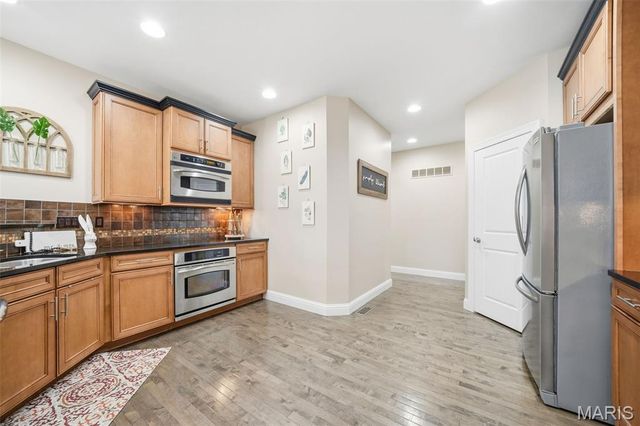 904 Brook Valley Court, O'fallon, MO 63368