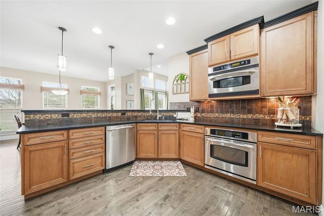 904 Brook Valley Court, O'fallon, MO 63368