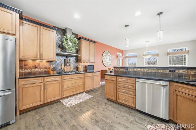904 Brook Valley Court, O'fallon, MO 63368