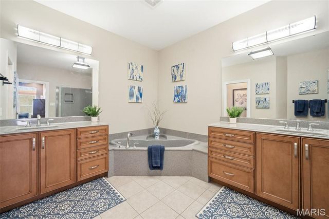 904 Brook Valley Court, O'fallon, MO 63368