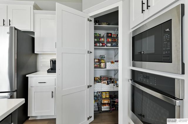 19014 Acorn Drive, Gretna, NE 68028