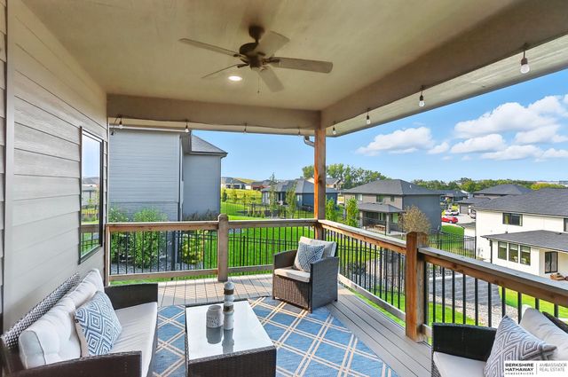 19014 Acorn Drive, Gretna, NE 68028