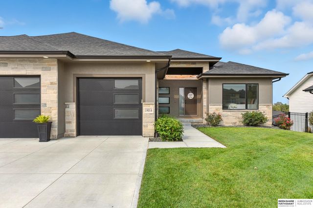 19014 Acorn Drive, Gretna, NE 68028