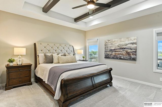 19014 Acorn Drive, Gretna, NE 68028