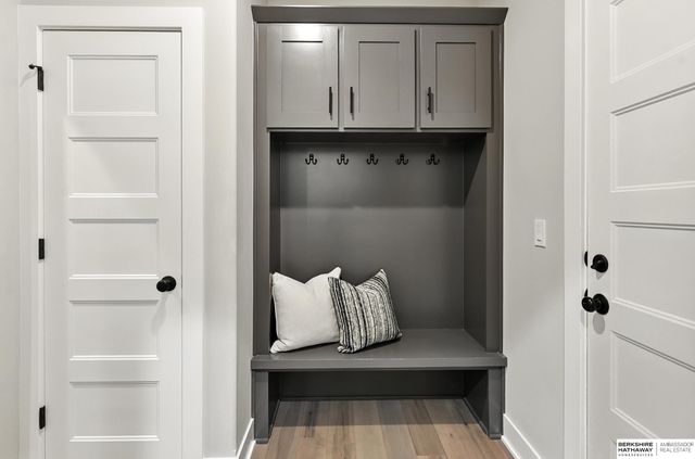 19014 Acorn Drive, Gretna, NE 68028