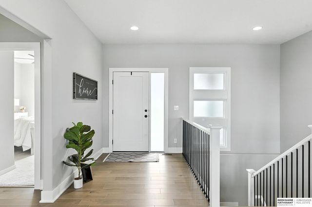 19014 Acorn Drive, Gretna, NE 68028