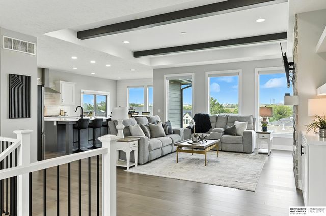 19014 Acorn Drive, Gretna, NE 68028