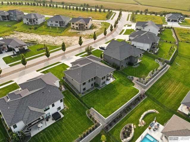 19014 Acorn Drive, Gretna, NE 68028