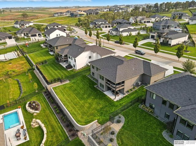 19014 Acorn Drive, Gretna, NE 68028